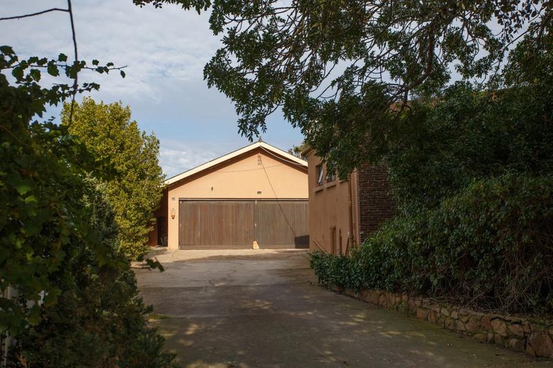 5 Bedroom Property for Sale in Mossel Bay Central Western Cape